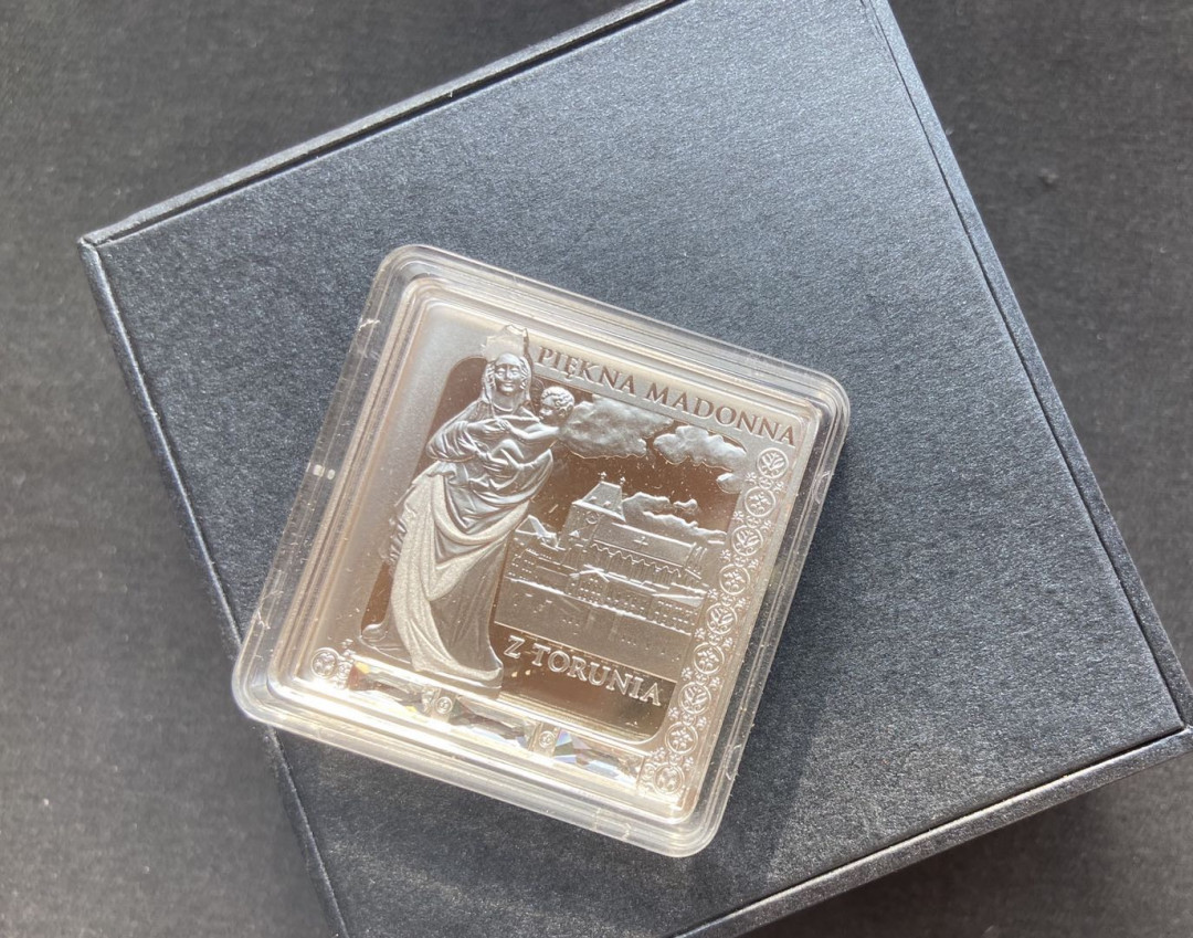 【币观天下】第131期钱币拍卖～ 【纽埃】消失的艺术品系列-麦当娜与孩子