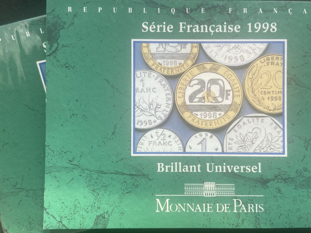 【币观天下】第131期钱币拍卖～ 【法国】1998年清版原装卡册