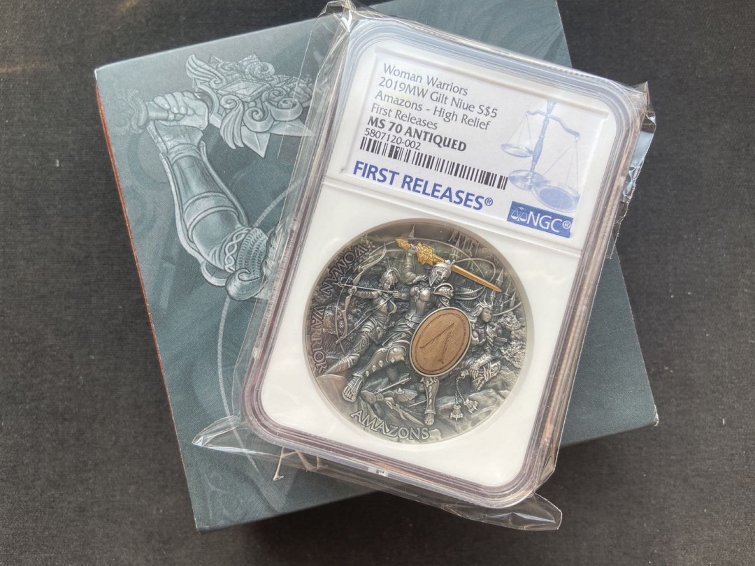 【币观天下】第131期钱币拍卖～ 【纽埃】仿古高浮雕亚马逊女神【蓝边ngc70】