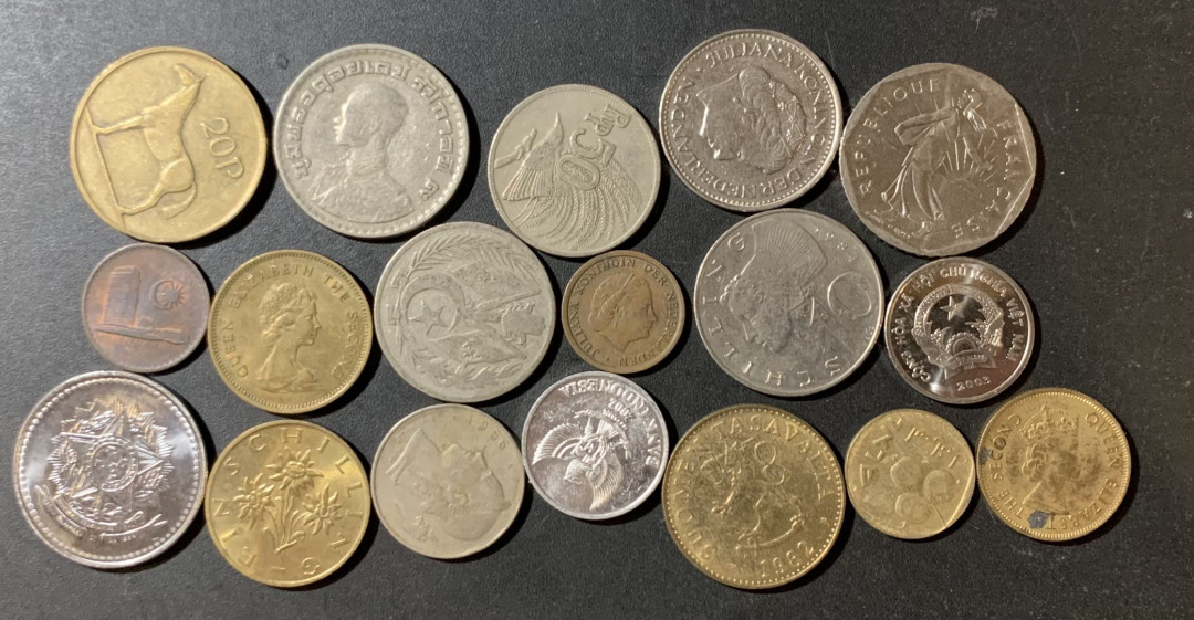 紫瑗钱币—微拍第123期  各国散币 18枚一组