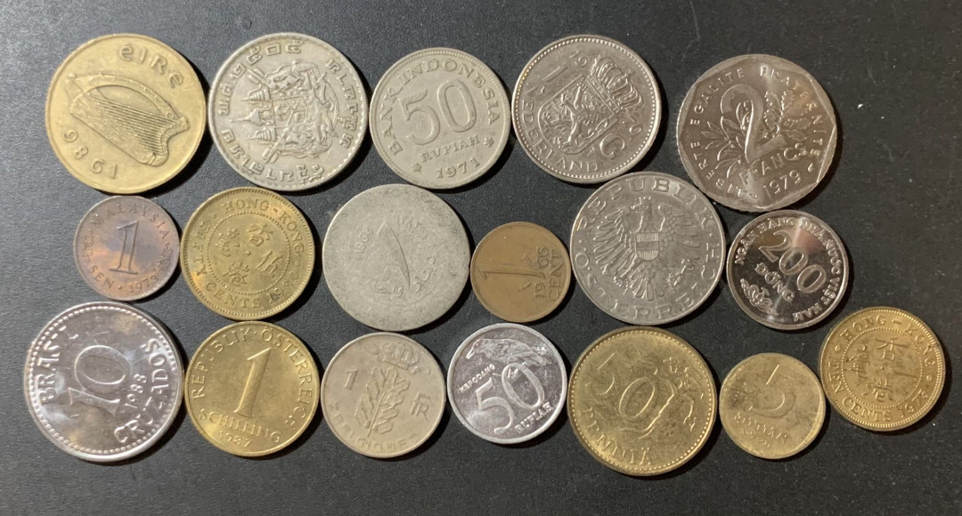 紫瑗钱币—微拍第123期  各国散币 18枚一组