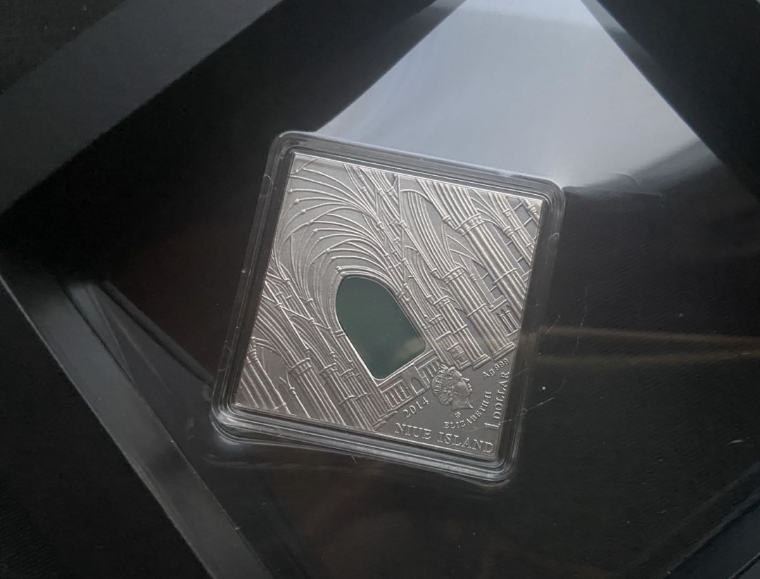 【币观天下】第132场钱币拍卖～ 【纽埃】2014 纽埃2014年 艺术改变世界—哥特式  玛瑙镶嵌仿古银币