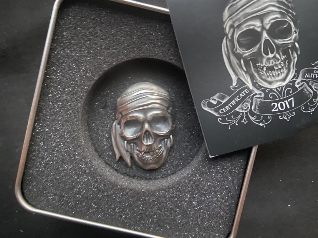 【币观天下】第132场钱币拍卖～ 【帕劳】2017年帕劳发行骷髅头系列海盗骷髅头5元异形仿古纪念银币