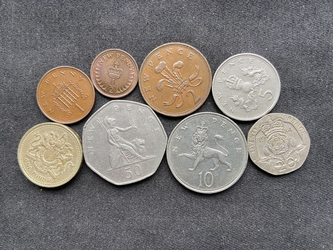 【币观天下】第132场钱币拍卖～ 英国老版本流通币8枚