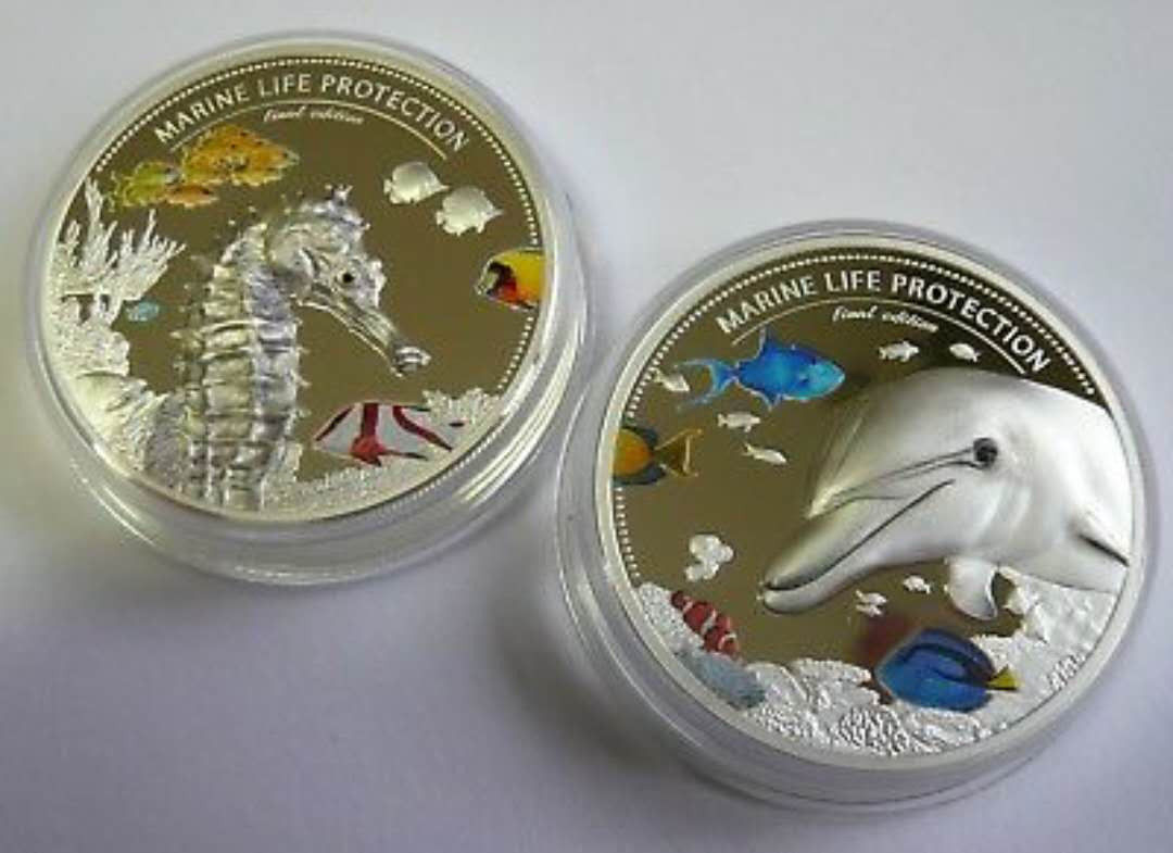 【币观天下】第132场钱币拍卖～ 帕劳2017美人鱼海马海豚高浮雕彩色银币两枚