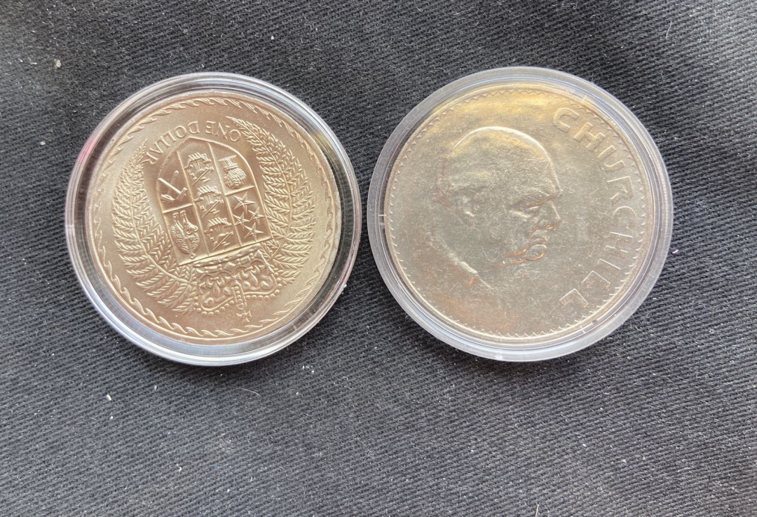 【币观天下】第132场钱币拍卖～ 【英国+新西兰】克朗币2枚【一枚丘吉尔】