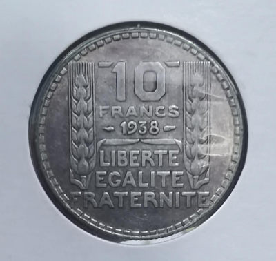 北京马甸外币专卖微拍第三十四期，银币专场，陆续上新，欢迎关注 - 1938年法国10法郎银币，重10克，成色：680，品相如图