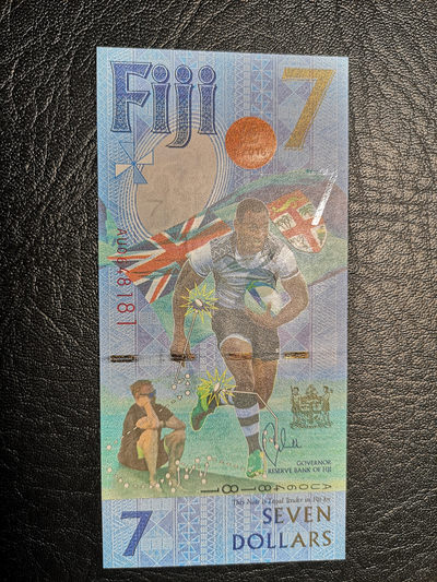 《外钞收藏家》第九十四期拍卖 - 斐济足球钞  7元 全新unc