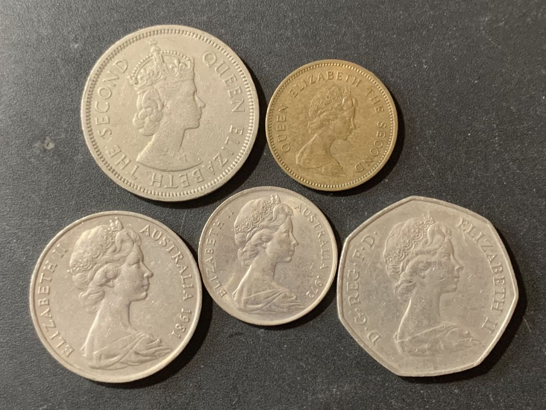 紫瑗钱币—微拍第124期  伊丽莎白女皇 各国硬币 5枚一组