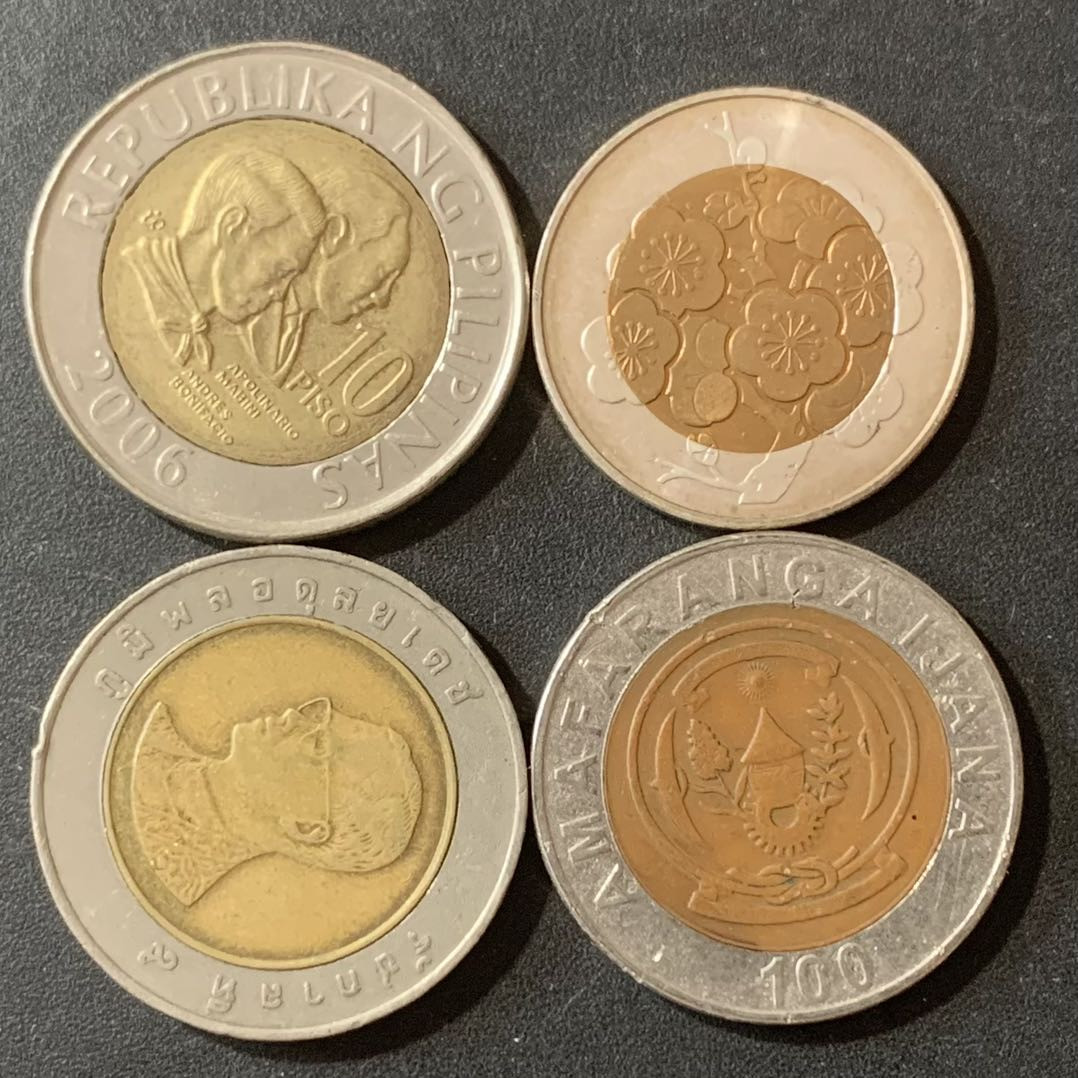 紫瑗钱币—微拍第124期  各国双色币章 4枚一组 含银章