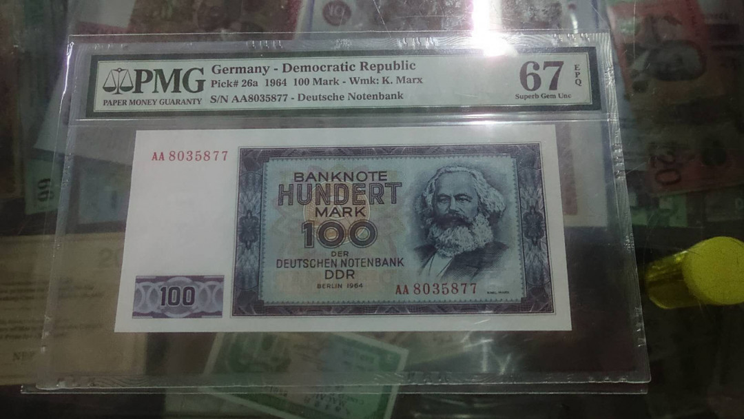 【囧羊收藏】精选微拍第9期 世界钱币精选 1964年民主德国100马克AA冠 马克思 PMG67E高分