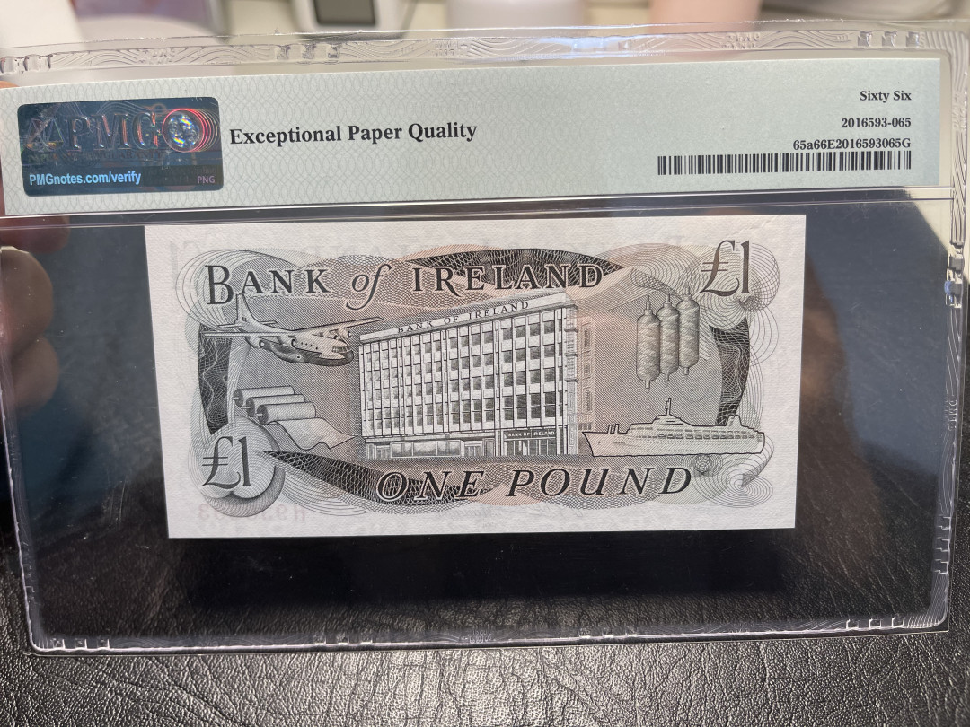 《外钞收藏家》第九十五期拍卖 北爱尔兰1983年1镑 pmg66