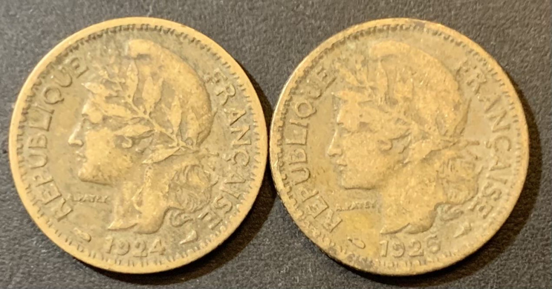 紫瑗钱币—微拍第125期  法属多哥 1924 1925年 1法郎 2枚一组