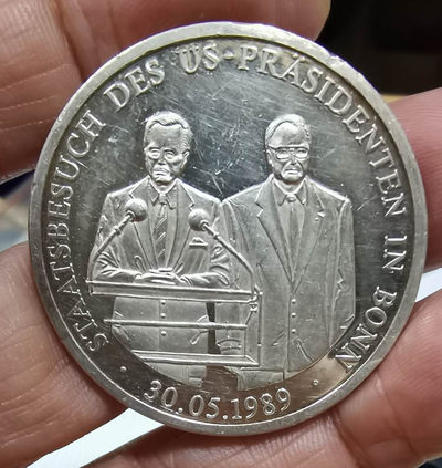 北京马甸外币专卖微拍第三十六期，银币及银章专场，陆续上新，欢迎关注 - 德国地图银章，重20克，成色999，品相如图