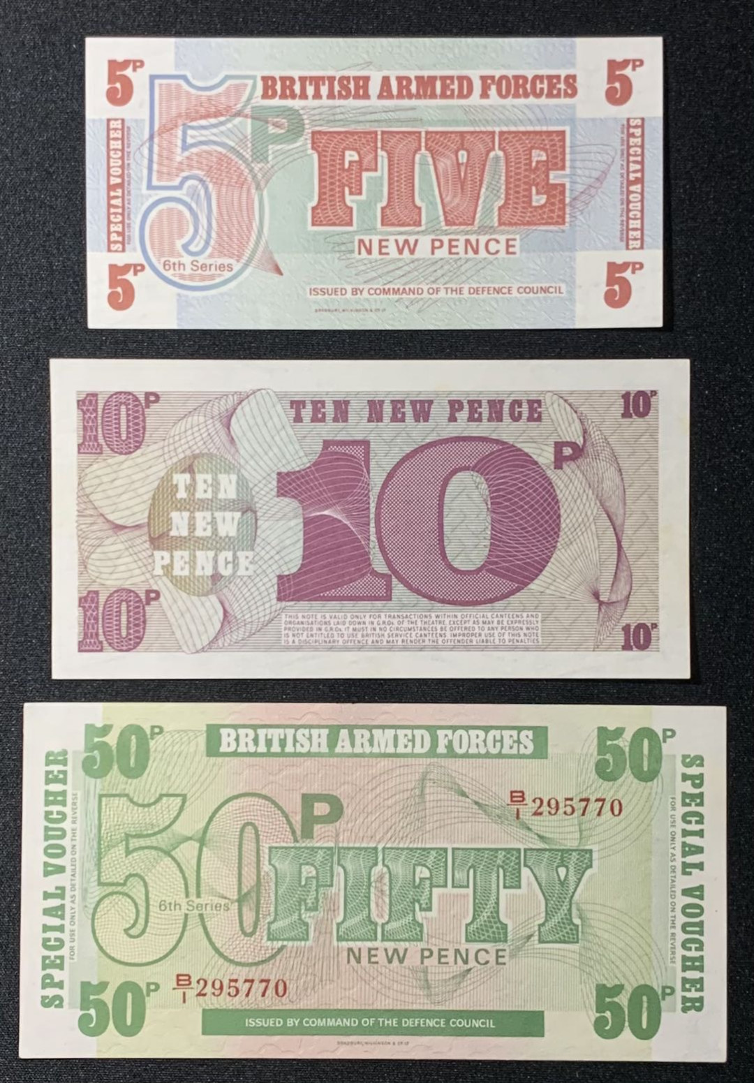 紫瑗钱币—微拍第131期—纸币场 英国 军队兑换券 3枚一组 UNC