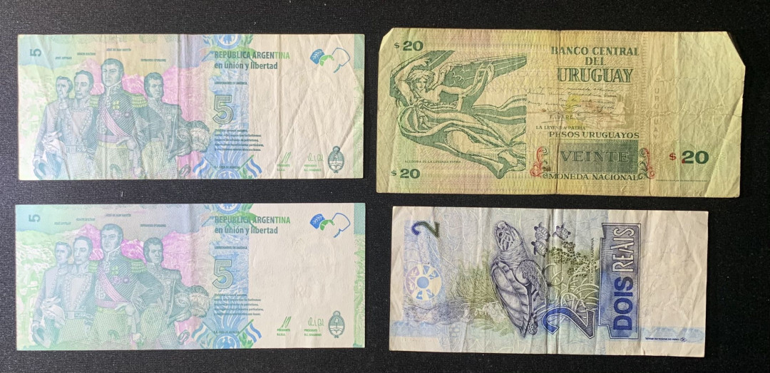 紫瑗钱币—微拍第131期—纸币场 南美各国 流通币 流通品 4枚一组 