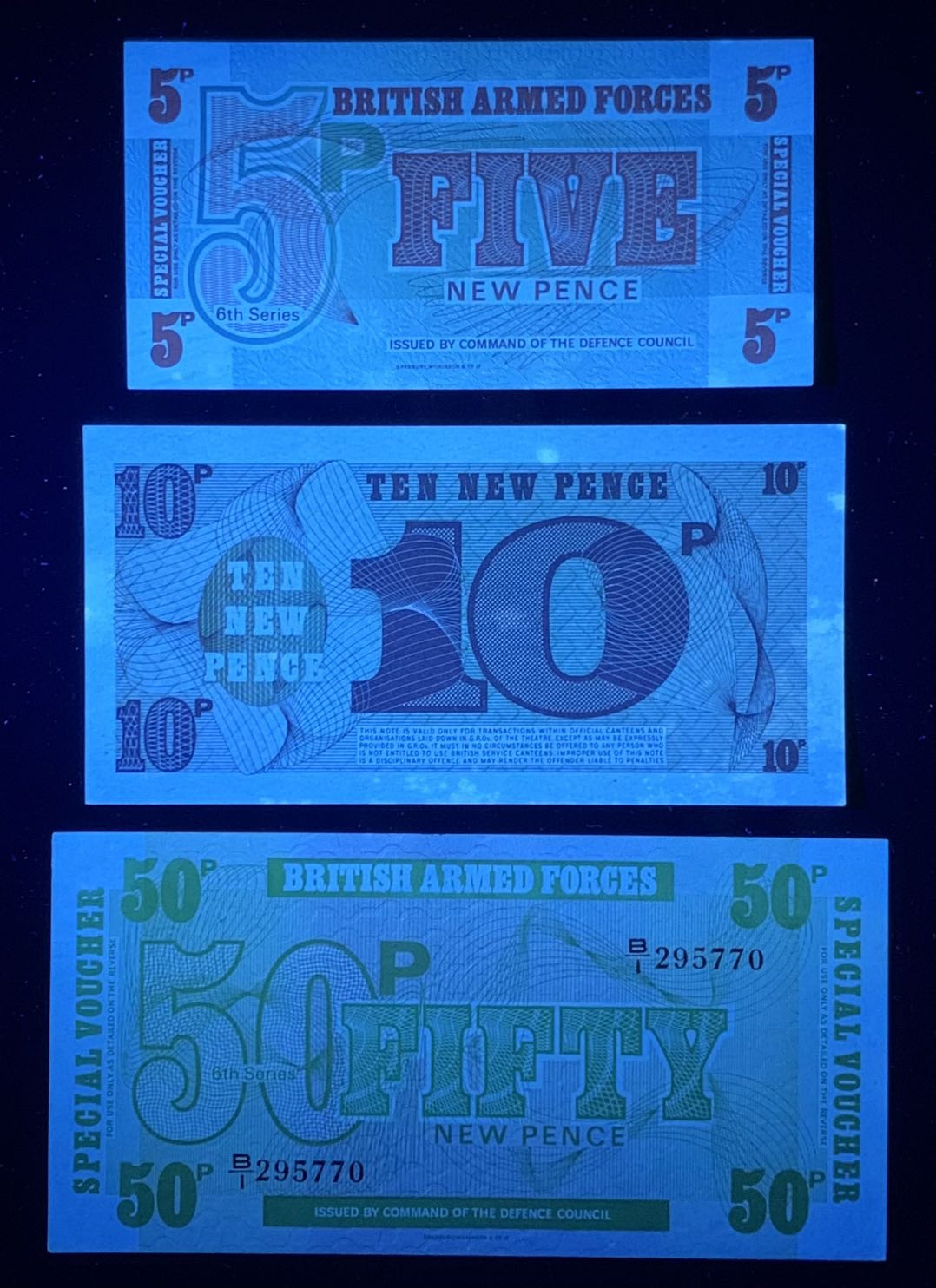 紫瑗钱币—微拍第131期—纸币场 英国 军队兑换券 3枚一组 UNC