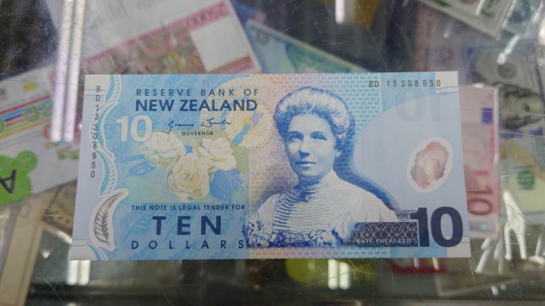 【囧羊收藏】精选微拍第10期~2021年首场世界钱币精选荟萃 2008年新西兰10元塑料钞 全新UNC绝品 无47