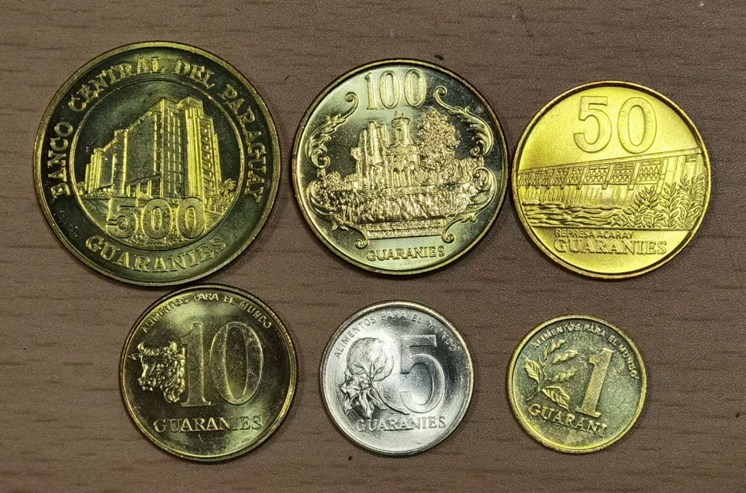 北京马甸外币专卖微拍第三十七期，流通币，非贵金属纪念币专场，陆续上新，欢迎关注 巴拉圭流通币6枚/套，品相如图