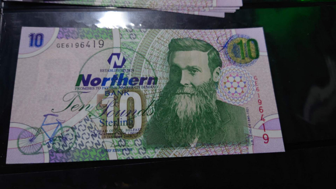 【囧羊收藏】精选微拍第11期~2021年第二期世界钱币精选 2005年英国北爱尔兰10镑 北方银行版 全新绝品