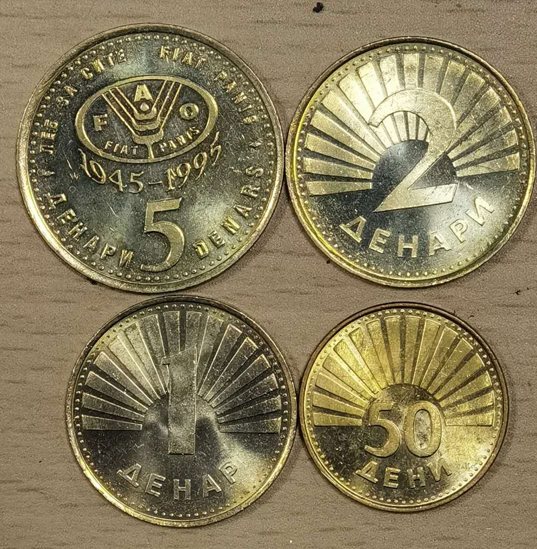 北京马甸外币专卖微拍第三十七期，流通币，非贵金属纪念币专场，陆续上新，欢迎关注 马其顿流通套币4枚/套，品相如图