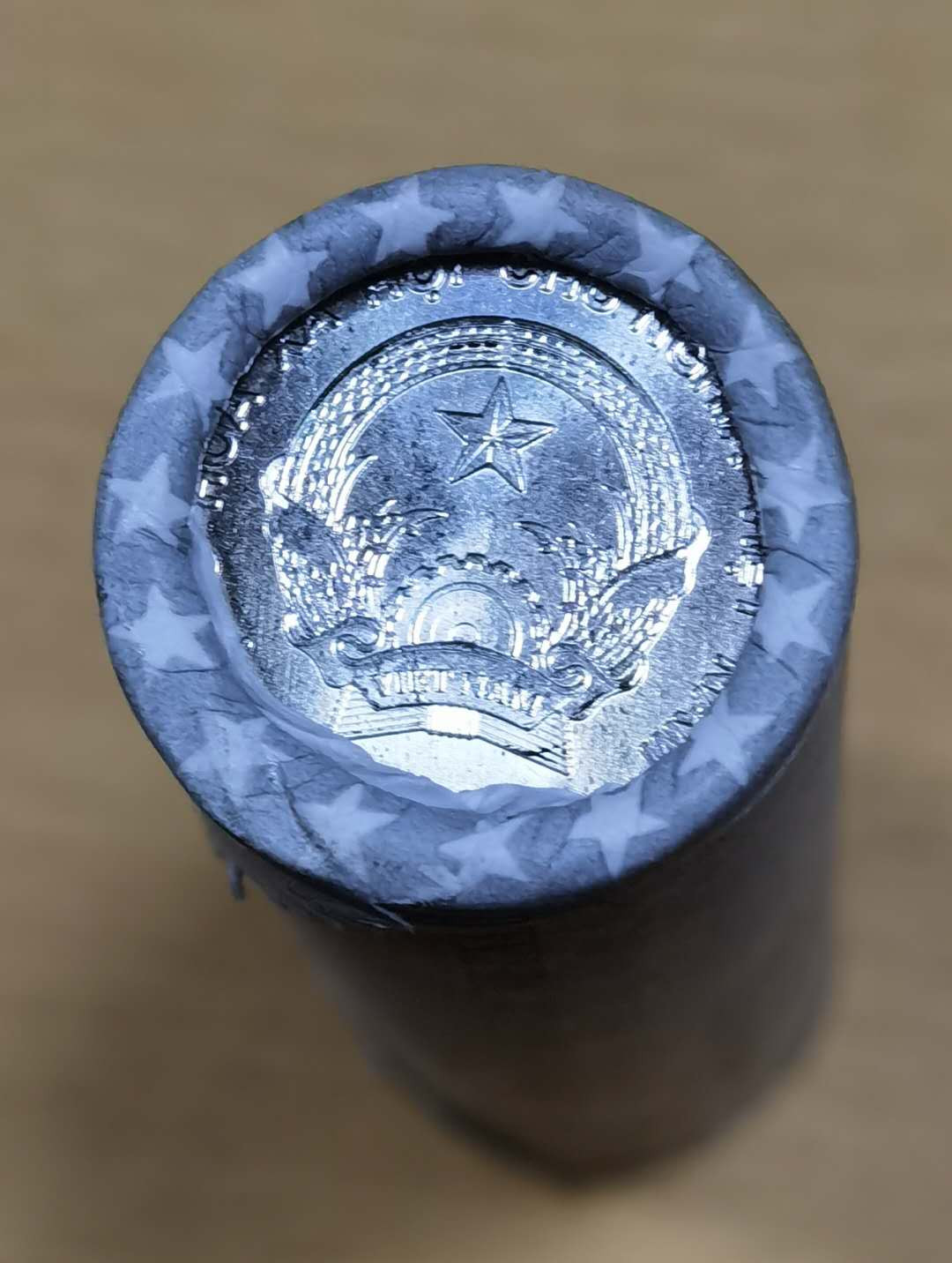 北京马甸外币专卖微拍第三十七期，流通币，非贵金属纪念币专场，陆续上新，欢迎关注 越南200盾流通币50枚原卷，品相全新