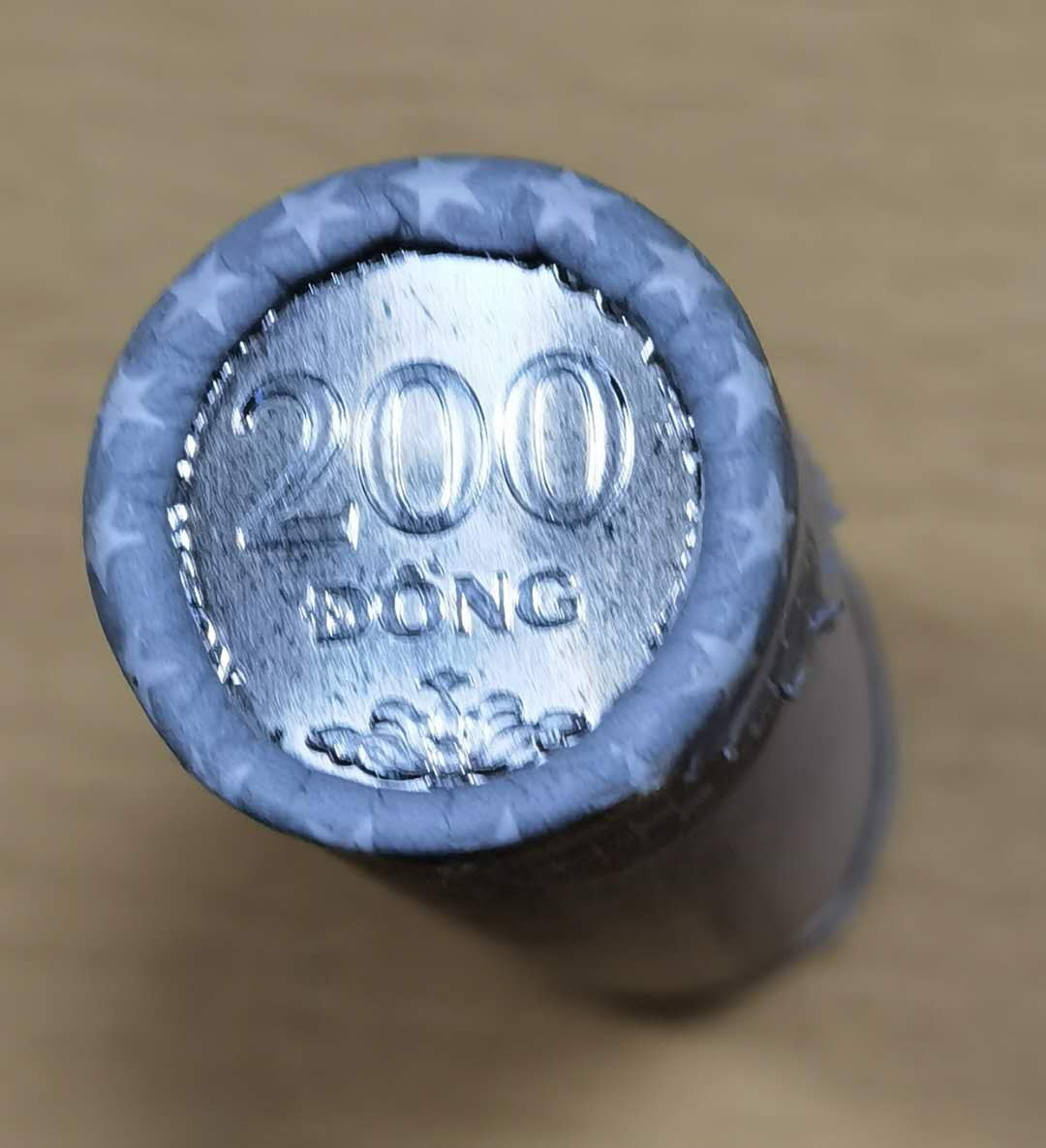 北京马甸外币专卖微拍第三十七期，流通币，非贵金属纪念币专场，陆续上新，欢迎关注 越南200盾流通币50枚原卷，品相全新
