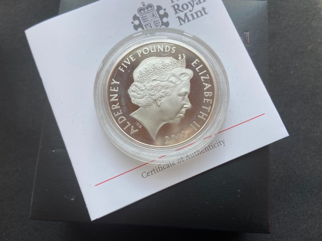 【币观天下】第135场钱币拍卖 【英属奥尔德尼】获奖币同款2012年一战纪念红花纪念银币