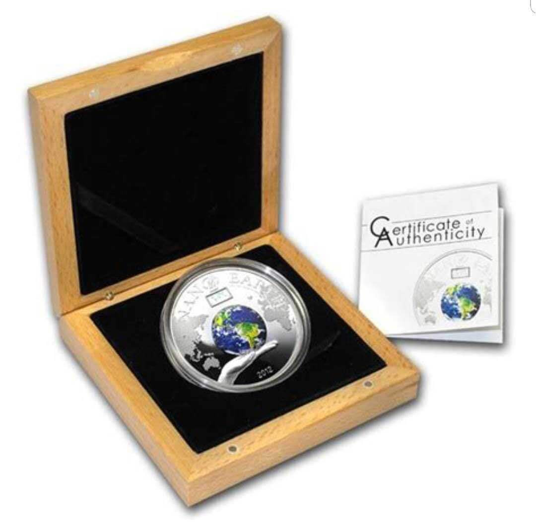 【币观天下】第135场钱币拍卖 库克2012年世界在你手中纳米芯片镶嵌银币 