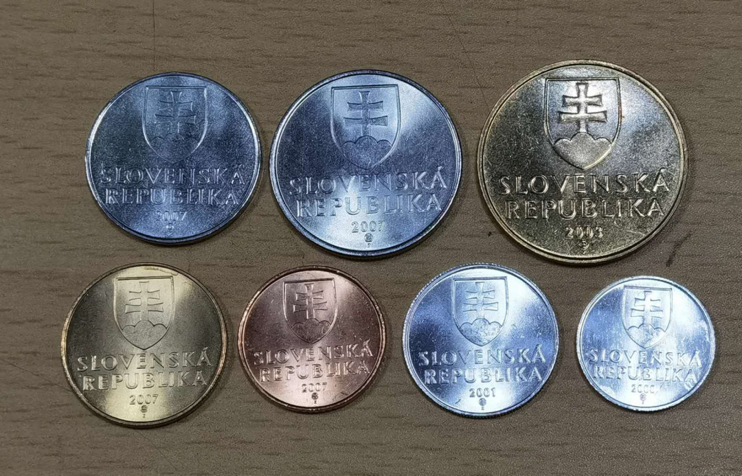 北京马甸外币专卖微拍第三十七期，流通币，非贵金属纪念币专场，陆续上新，欢迎关注 斯洛伐克流通币7枚/套，品相如图