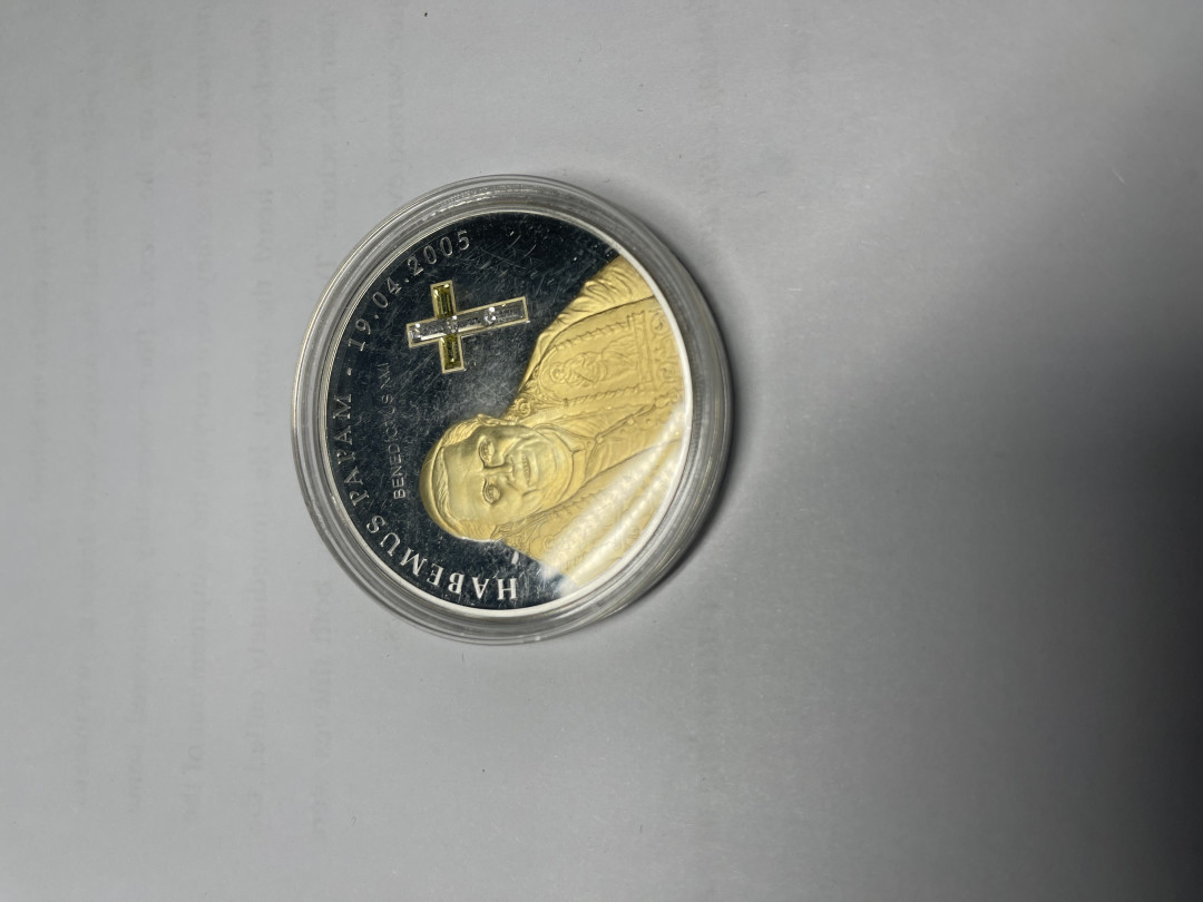 CSIS-GREAT评级精品钱币拍卖第七十二期 马耳他骑士团2005年教皇本笃十六世精制镀金镶水晶十字架纪念银币