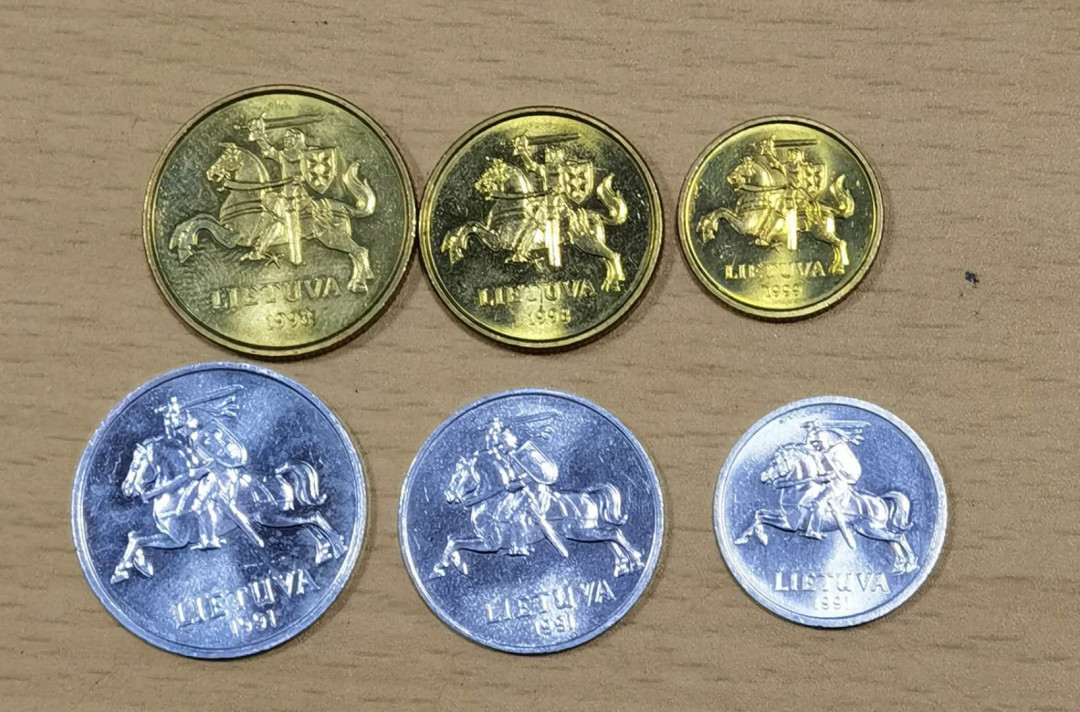 北京马甸外币专卖微拍第三十七期，流通币，非贵金属纪念币专场，陆续上新，欢迎关注 立陶宛流通币6枚/套，品相如图
