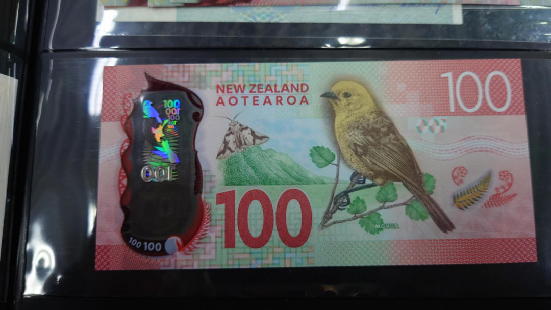 【囧羊收藏】精选微拍第11期~2021年第二期世界钱币精选 2016年新西兰100元塑料钞 首发AA冠稀少 全新绝品