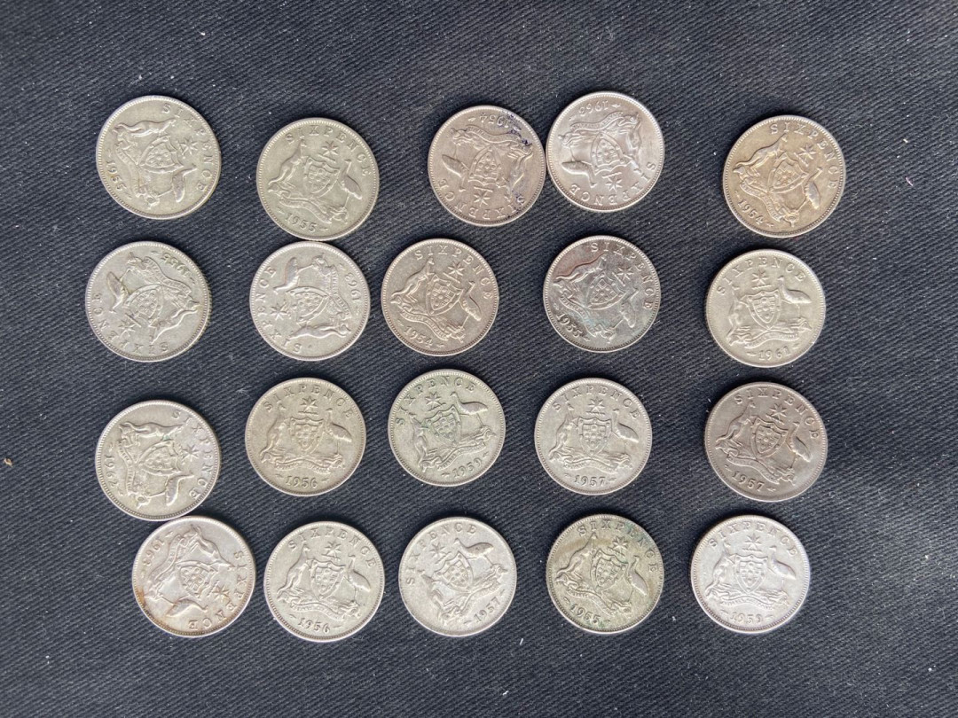 【币观天下】第136期拍卖【直播拍卖】 【澳大利亚】1955-1957早期6便士小银币20枚