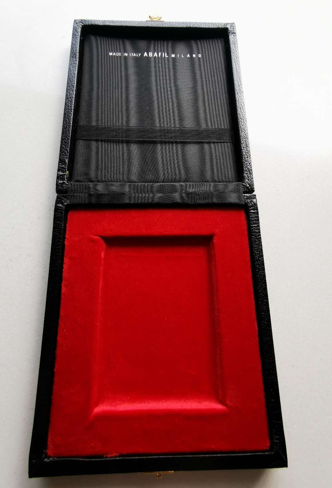 凡希社世界钱币微拍第一百四十六期 意大利ABAFIL顶级展示收纳盒，可放单枚P或N，几乎全新