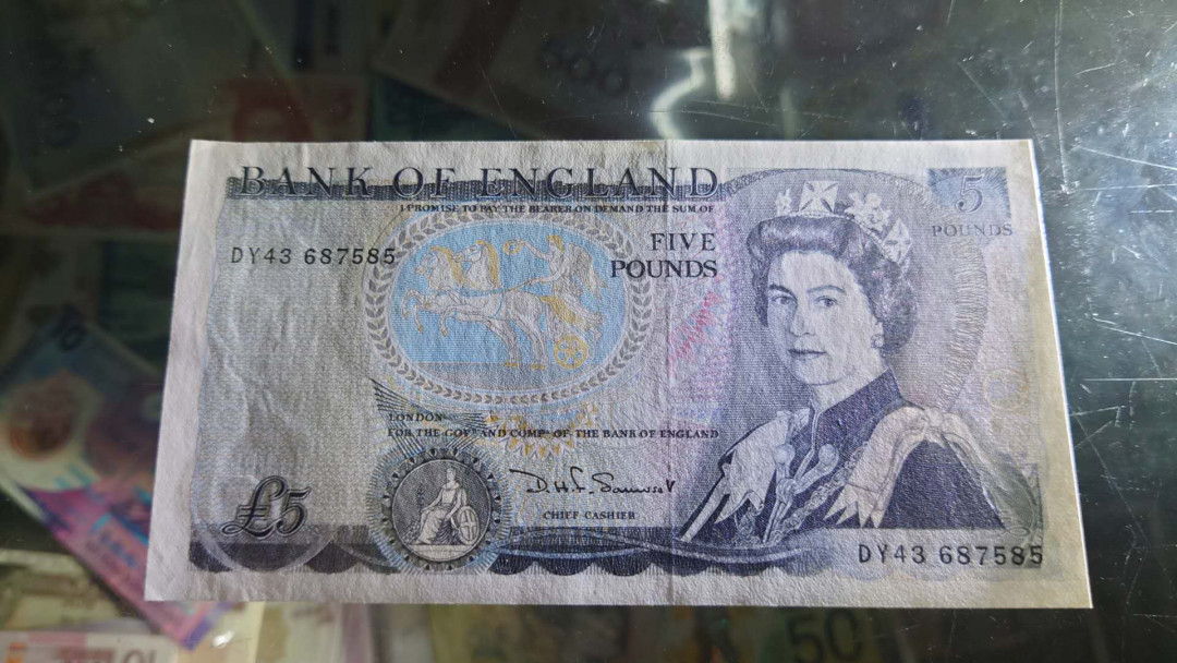 【囧羊收藏】精选微拍第12期（2021年第三期）世界纸币场 英国D序列5镑 全新UNC