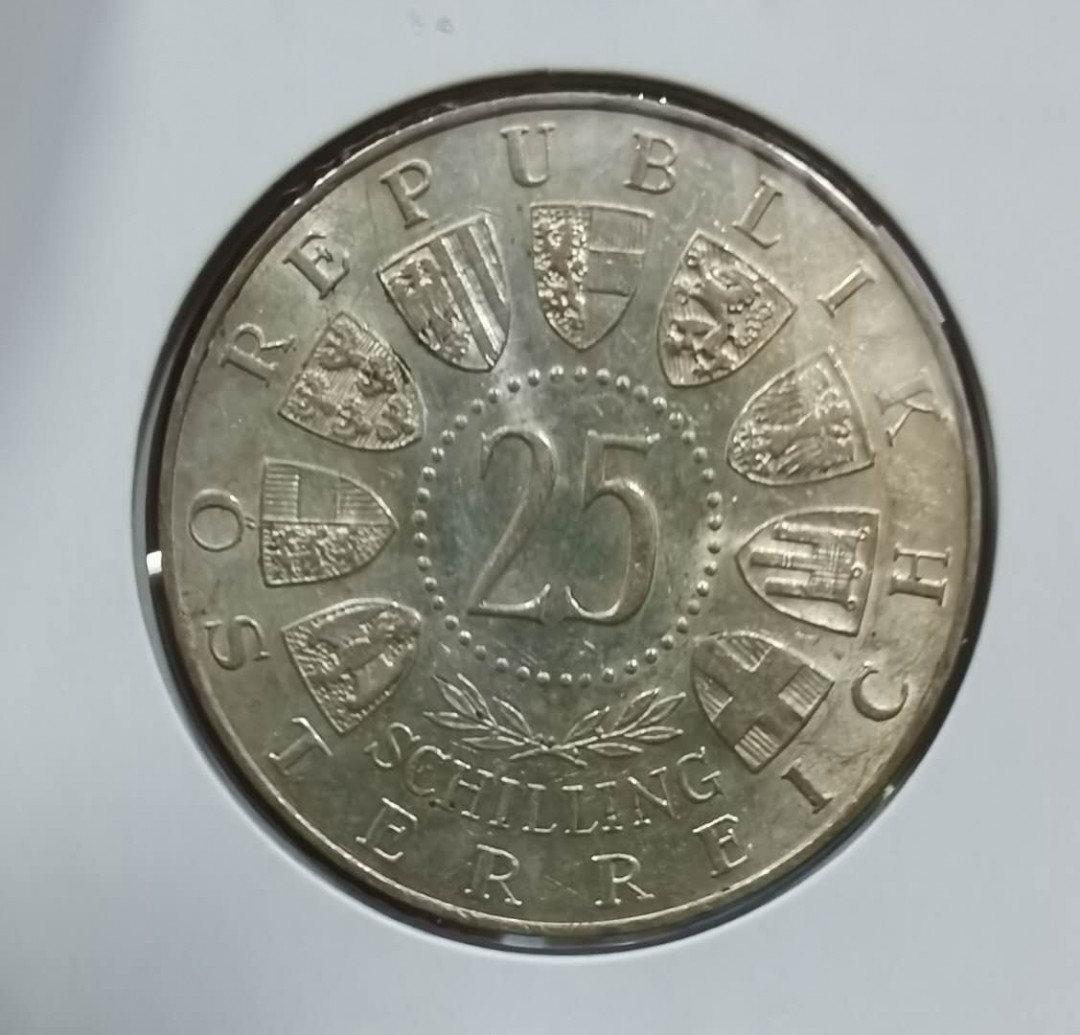 北京马甸外币专卖微拍第三十八期，金银币专场，陆续上新，欢迎光临  	1960年奥地利25先令纪念银币，重13克，成色：800，品相如图