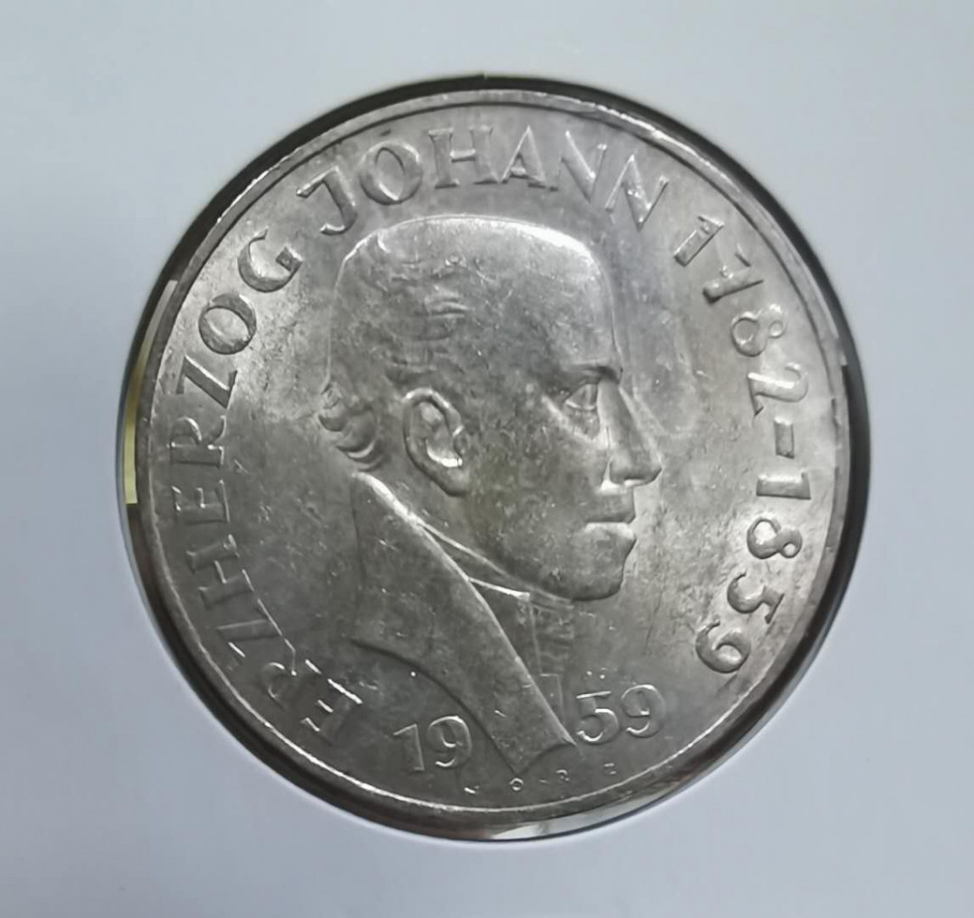 北京马甸外币专卖微拍第三十八期，金银币专场，陆续上新，欢迎光临  	1959年奥地利25先令纪念银币，重13克，成色：800，品相如图
