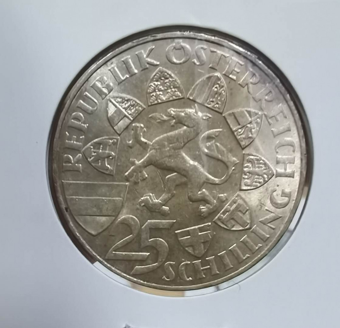 北京马甸外币专卖微拍第三十八期，金银币专场，陆续上新，欢迎光临  	1959年奥地利25先令纪念银币，重13克，成色：800，品相如图