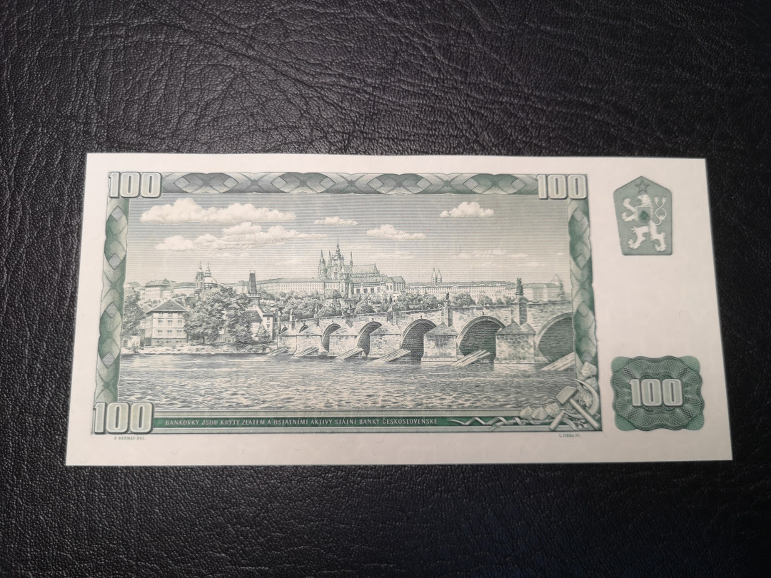 《外钞收藏家》2021年第3拍（98期） 捷克斯洛伐克1961年100克朗 全新unc 6327千位号 雕刻精品