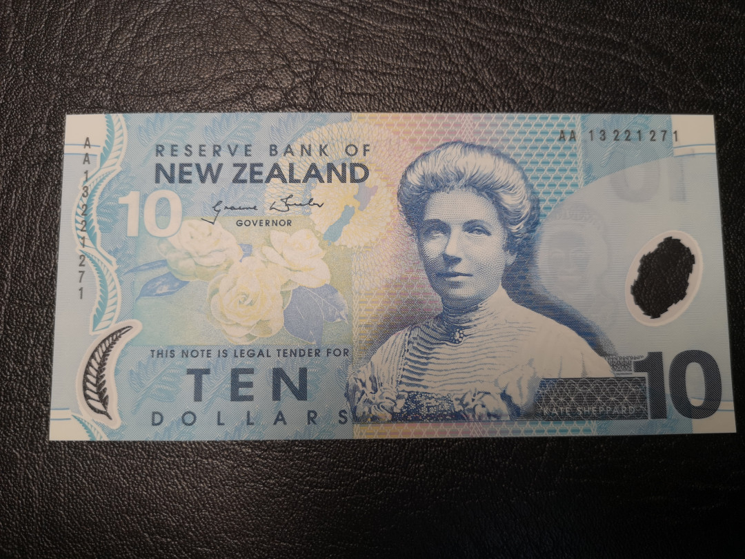 《外钞收藏家》2021年第3拍（98期） 新西兰13年10刀 AA冠 全新unc