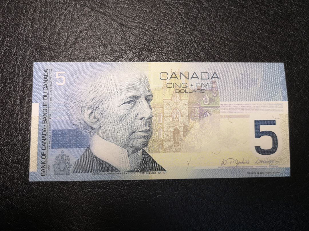《外钞收藏家》2021年第3拍（98期） 加拿大旅版 初版5加元 全新unc