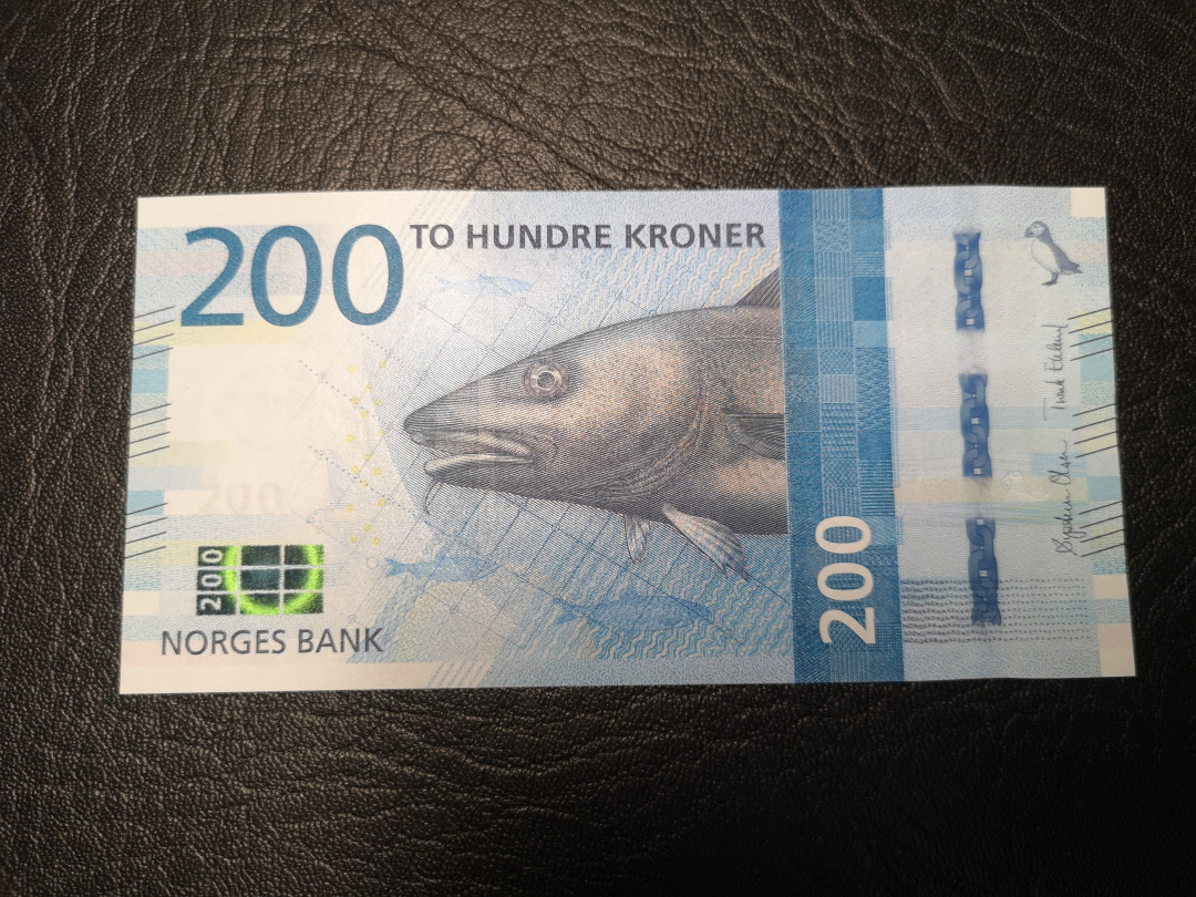 《外钞收藏家》2021年第3拍（98期） 挪威最新版200克朗  全新unc  无47号码