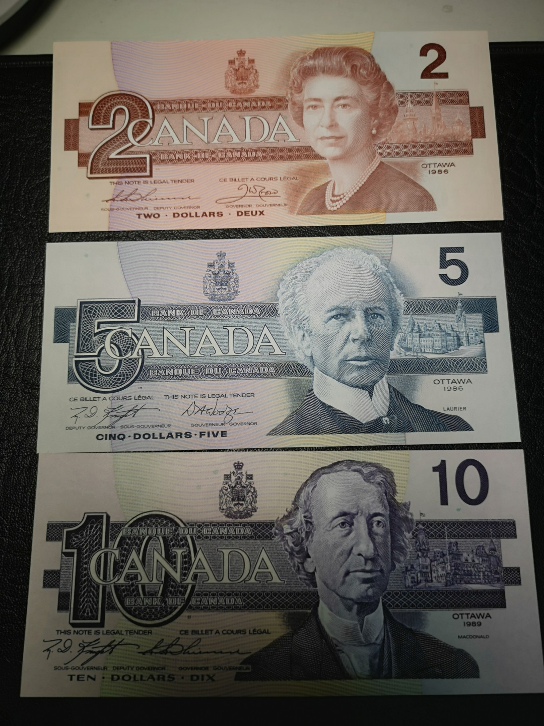 《外钞收藏家》2021年第3拍（98期） 加拿大鸟版 2、5、10加元3张 全新unc