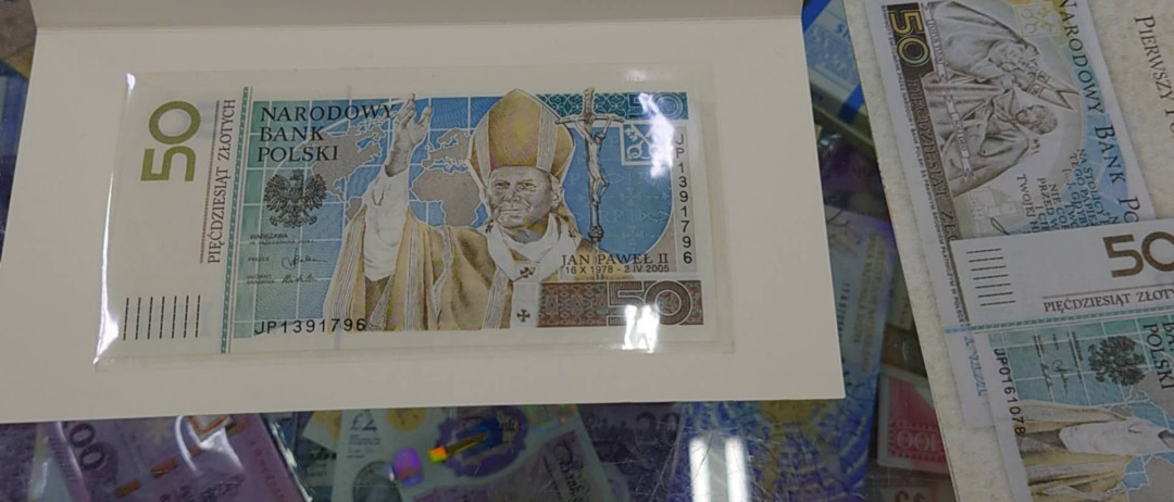 【囧羊收藏】精选微拍第13期（2021年第四期）~纸币硬币混合篇 2006年波兰50兹罗提 纪念钞 全新绝品带册