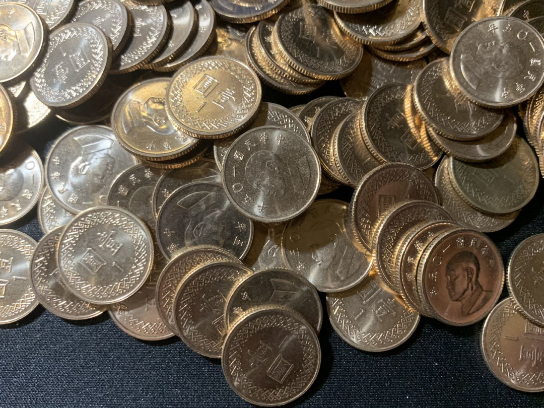 紫瑗钱币—微拍第130期  中国台湾 2016年 蒋介石 1元 100枚一组 袋拆全新 UNC