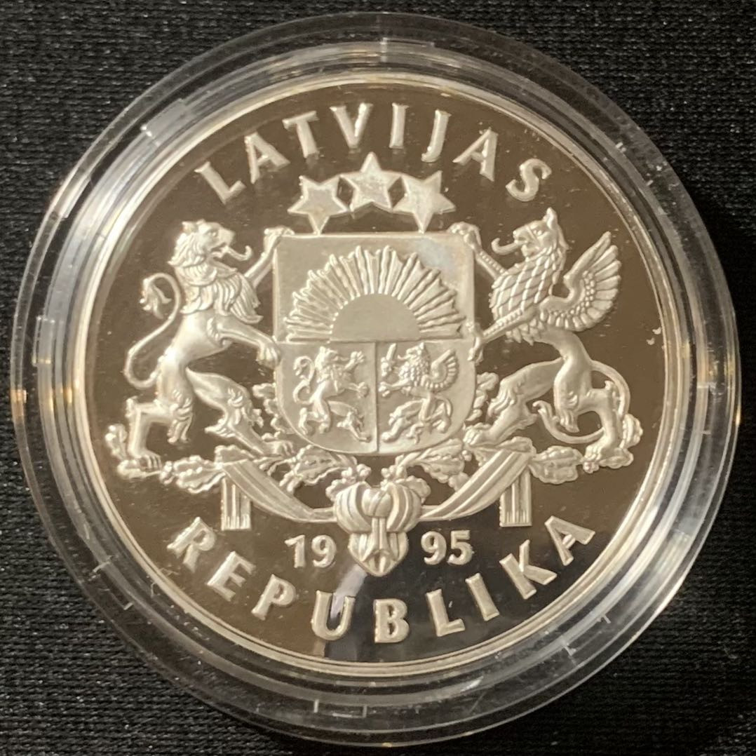 紫瑗钱币—微拍第128期  拉脱维亚 1995年 联合国成立50周年 1拉特 28.28克 0.925银 精制