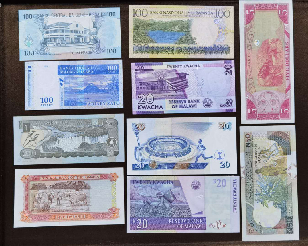 北京马甸外币专卖第三十九期，纸币专场，陆续上新，欢迎关注 非洲纸币10张，品相如图全新