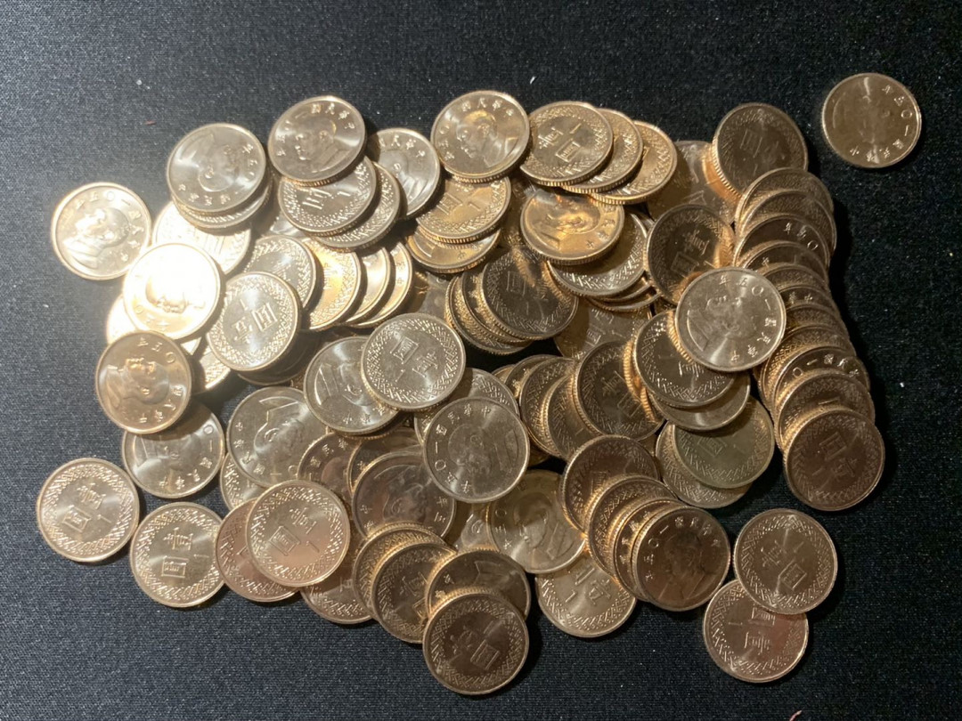 紫瑗钱币—微拍第130期  中国台湾 2016年 蒋介石 1元 100枚一组 袋拆全新 UNC