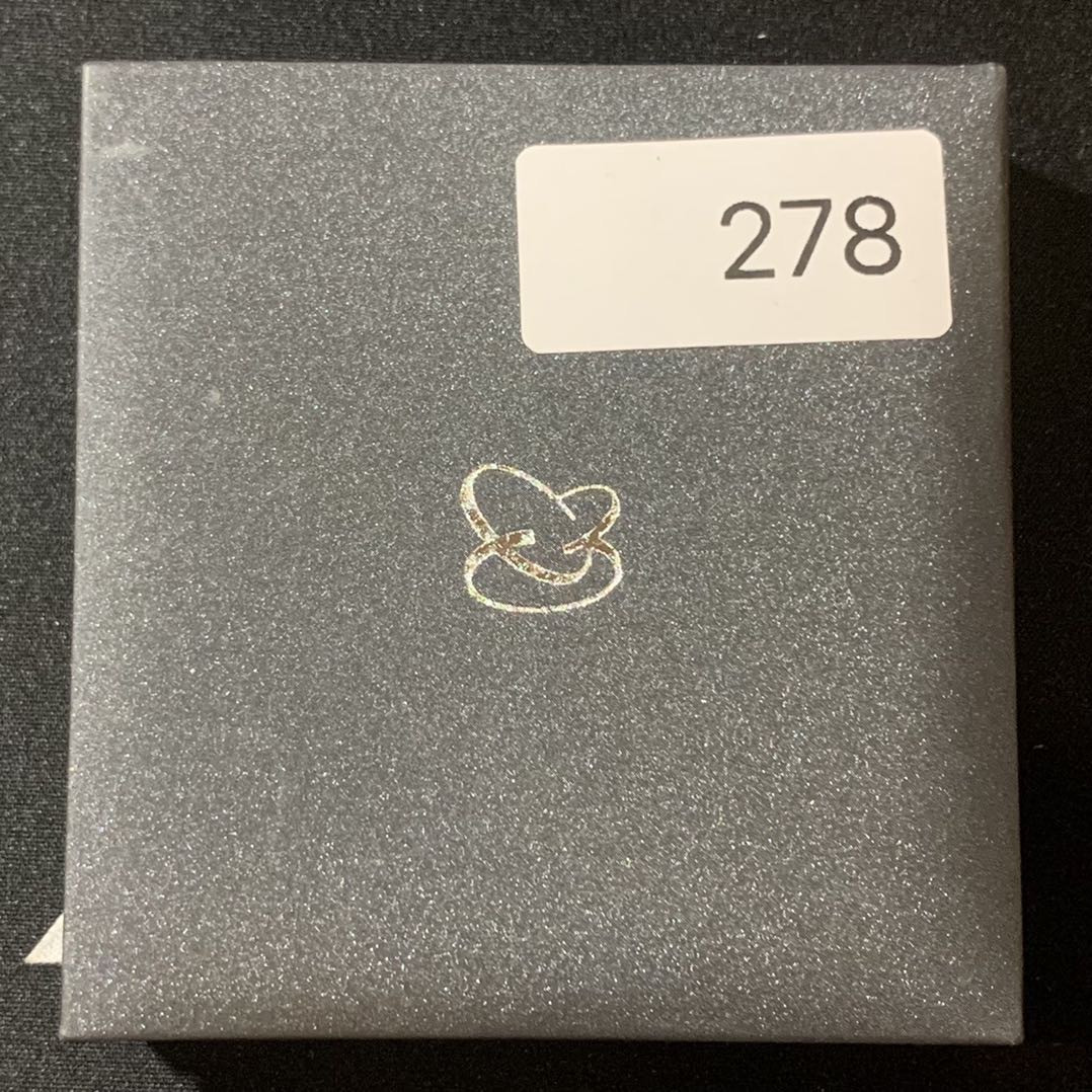 紫瑗钱币—微拍第128期  中国 2005年 乙酉 生肖 鸡年 1盎司 圆形本色 10元 31.1克 0.999银 原盒证书